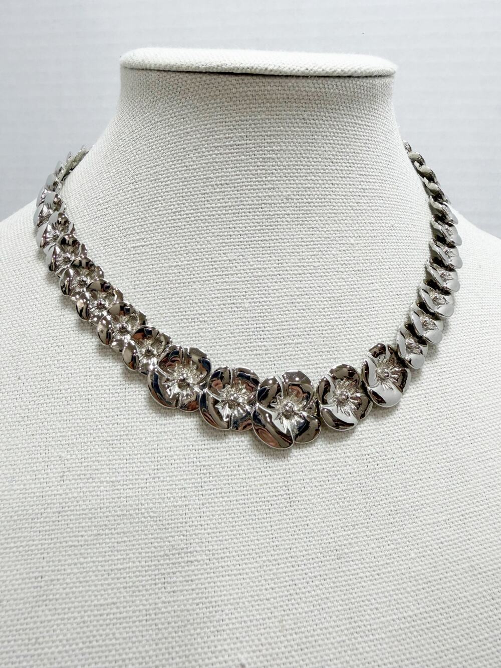Vintage Silver-Tone Floral Necklace Dogwood Blossom Design Statement Piece
